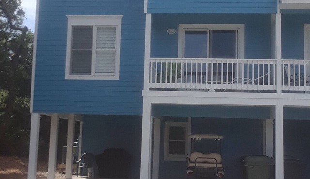 Isle Time: Pet Friendly 3rd Row Duplex in Spinnaker's Reach