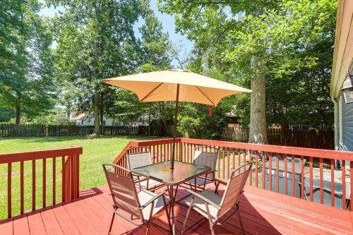 Jacksonville Retreat w/Yard near Base & Beach