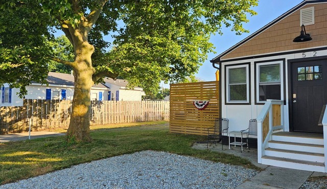 June - Aug dates still available, rent 4 nights, get 5th half off! Best sunsets!