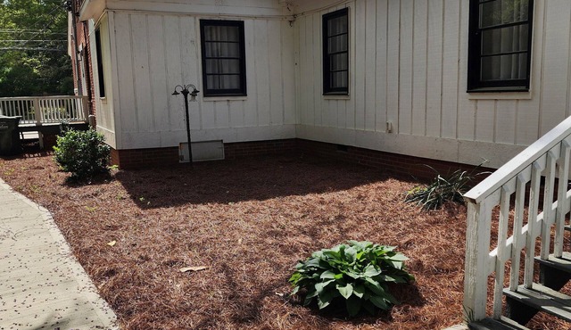 Kenan Cottage in Whirlygig City, Unit B - 3 bd, 2 ba- 1300sf - Downtown Wilson