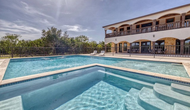 La Posada - Luxury Hill Country Getaway