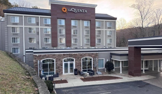 La Quinta Inn & Suites by Wyndham Downtown Asheville