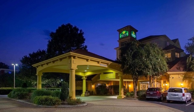 La Quinta Inn & Suites by Wyndham Charlotte Airport South