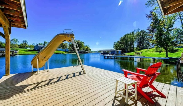 Lake Anna Lakefront | Hot Tub, Boat Dock, Beach