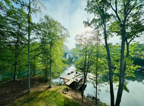 Lake Anna Luxury Waterfront - 20 Good Summers!