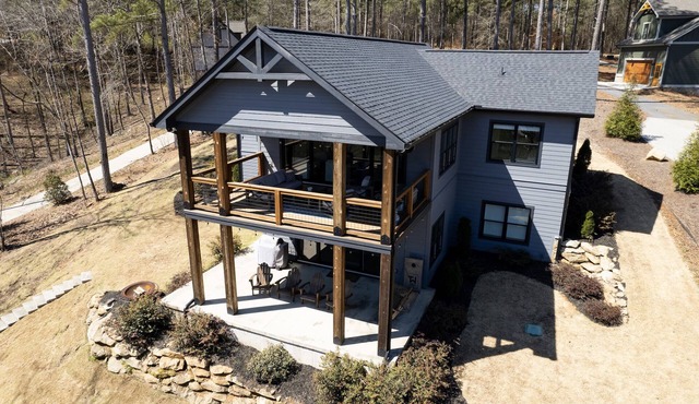 Lake Keowee Waterfront Clemson Retreat