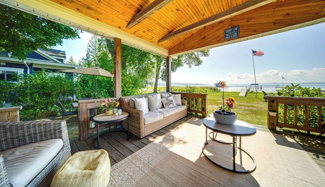 Lakefront Chautauqua Cottage Getaway