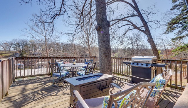 Lakefront Eucha Escape w/Views & Boat Slip!