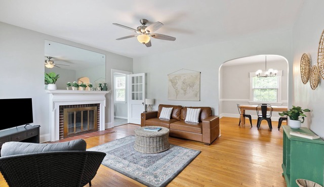 Lakeside Haven For Travelers & Furry Friends in Richmond