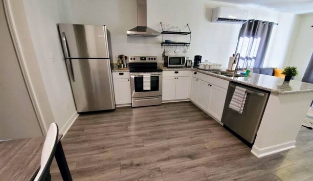 Lakewood/Lyon Park Renovated Cottage Near Duke 26B