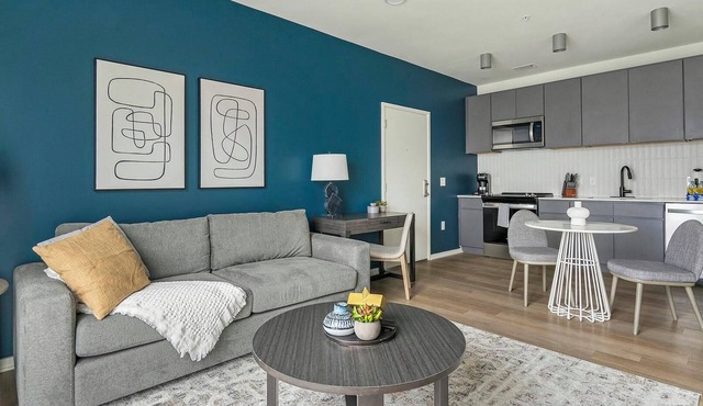 Landing | Amazing 1BD, Gym, Pool
