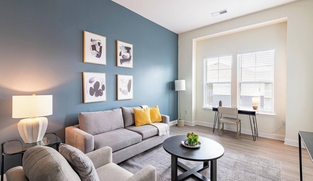 Landing | Amazing 1BD, Pool, Gym