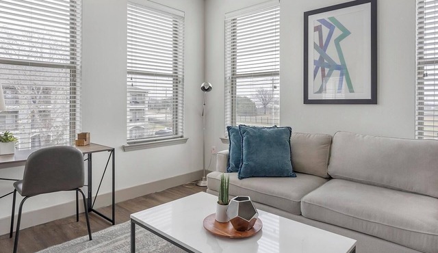 Landing | Amazing 1BD, Yoga Studio, Pool