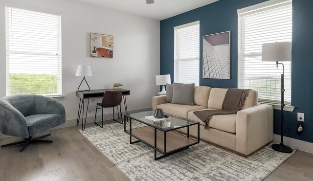 Landing | Amazing 2BD, Gym, Pool