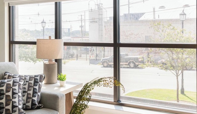 Landing | Amazing 2BD in Downtown