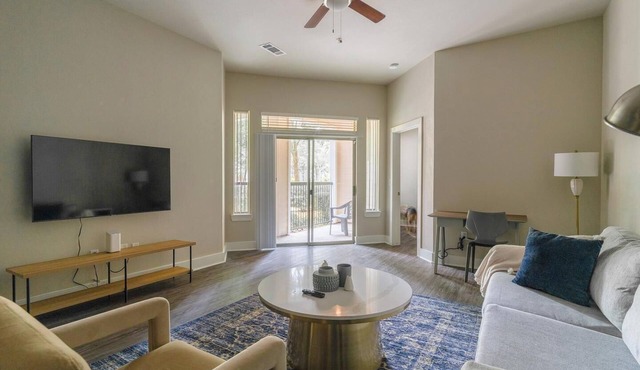 Landing | Amazing 2BD, Pool, Gym
