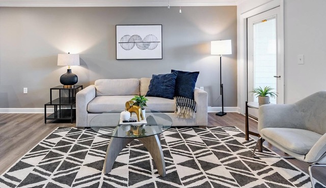 Landing at Bellingham Park - 1 Bedroom in Hanov.