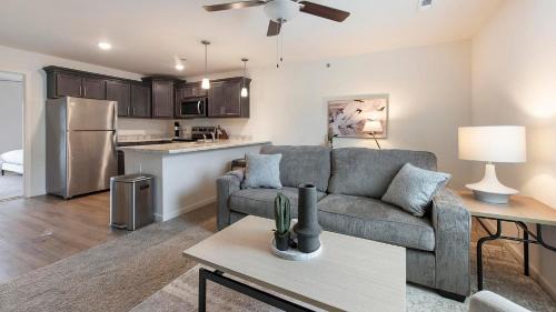 Landing Beautiful 1BD Clubhouse Pool