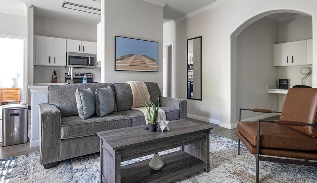 Landing | Beautiful 1BD, Courtyard, Clubhouse
