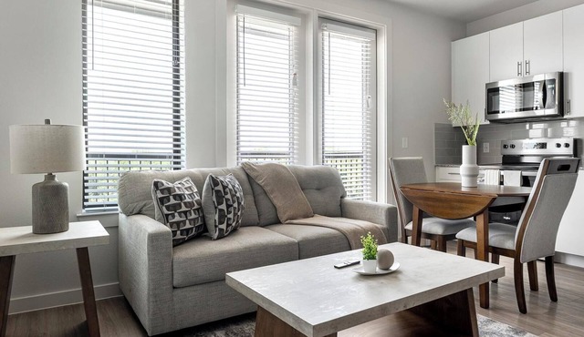 Landing | Beautiful 1BD, Pool, Gym