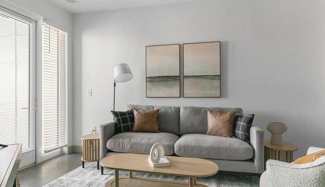 Landing | Beautiful 1BD, Gym, Pool