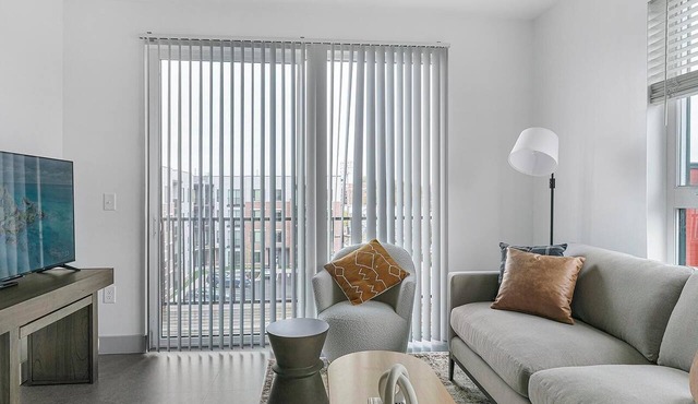 Landing | Beautiful 1BD, Clubhouse, Pool