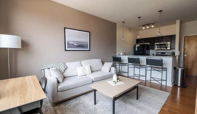 Landing | Beautiful 1BD, Pool, Courtyard