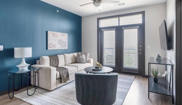 Landing | Beautiful 2BD, Rooftop Lounge, Pool