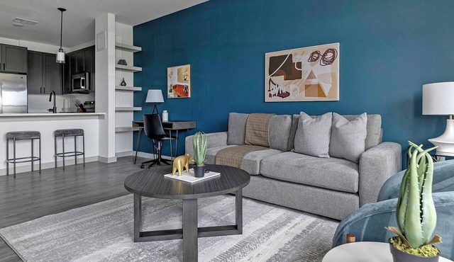 Landing | Chic 1BD, Pool, Gym