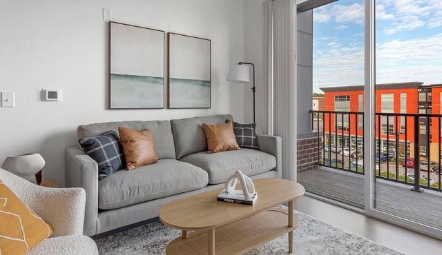 Landing | Chic 2BD, Clubhouse, Gym