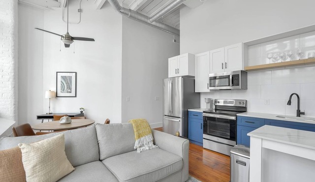Landing | Chic 2BD, Gym, Yoga Studio
