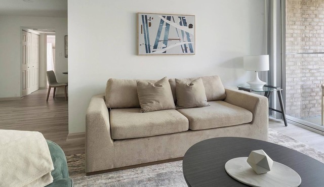 Landing | Incredible 1BD, Gym, Pool