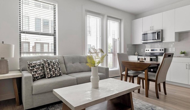Landing | Incredible 1BD, Gym, Pool
