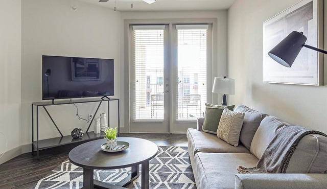 Landing | Incredible 1BD, Gym, Pool