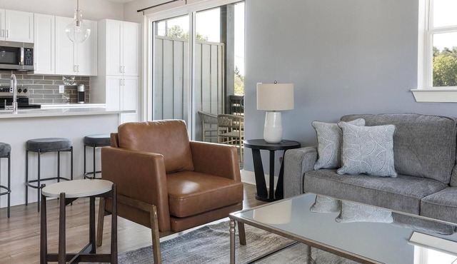 Landing | Incredible 1BD, Gym, Pool