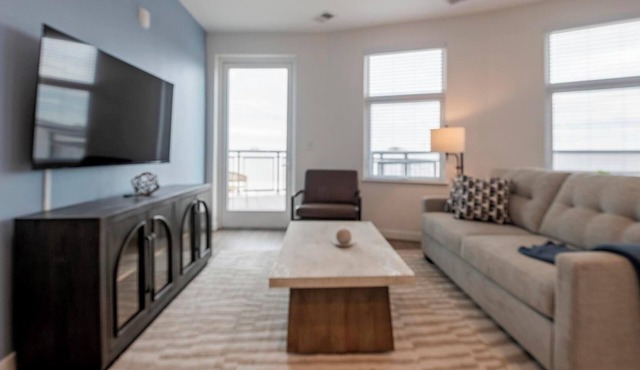 Landing | Incredible 2BD, Gym, Courtyard