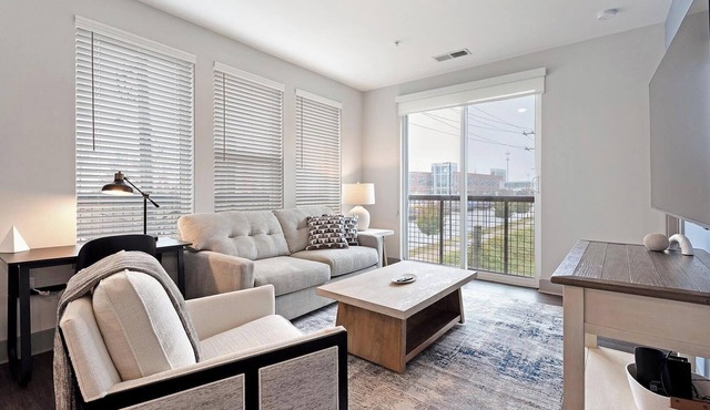 Landing | Incredible 2BD, Gym, Yoga Studio