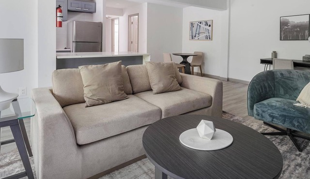 Landing | Incredible 2BD, Pool, Gym