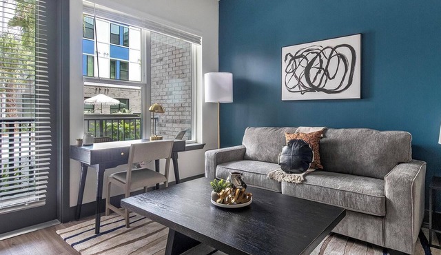 Landing | Incredible 1BD, Pool, Rooftop Lounge