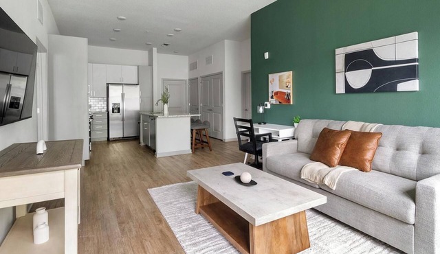 Landing | Incredible 2BD, Gym, Clubhouse