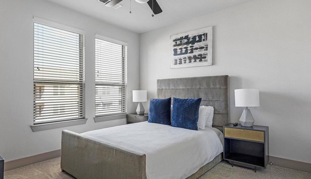 Landing | Modern 1BD, Clubhouse, Courtyard