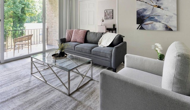 Landing | Modern 1BD, Gym, Pool