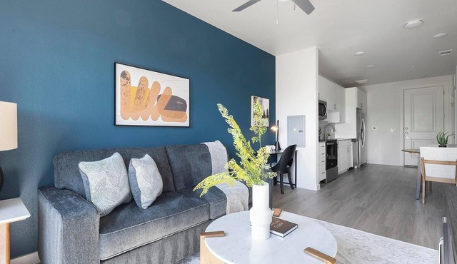 Landing | Modern 1BD, Gym, Pool
