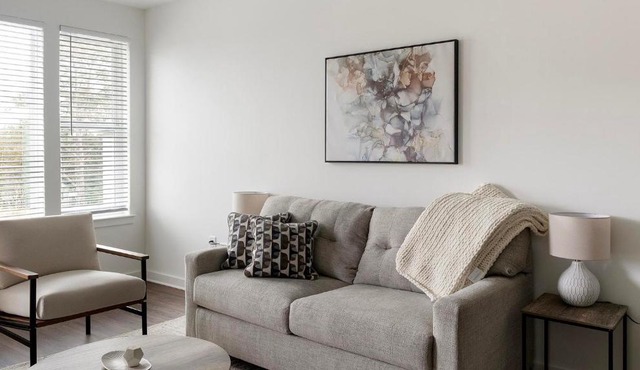 Landing Modern 1BD Yoga Studio Gym