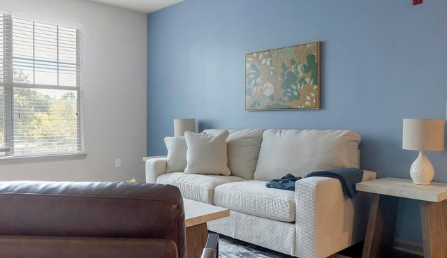 Landing | Modern 1BD, Yoga Studio, Rooftop Lounge