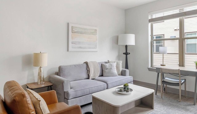 Landing | Modern 2BD, Clubhouse, Pool