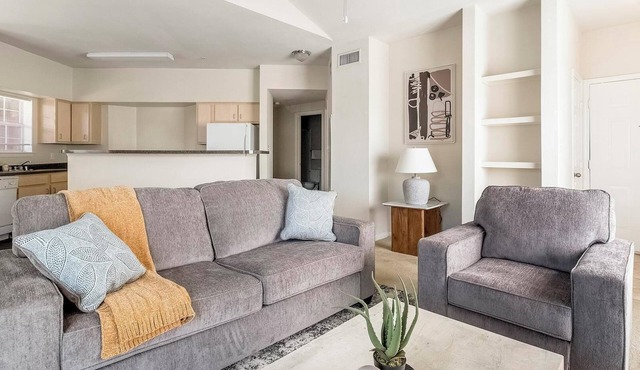 Landing | Modern 2BD, Game Room, Clubhouse