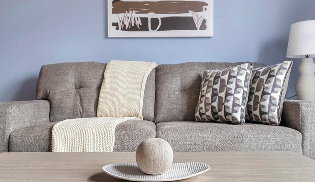 Landing | Spectacular 1BD, Gym, Courtyard