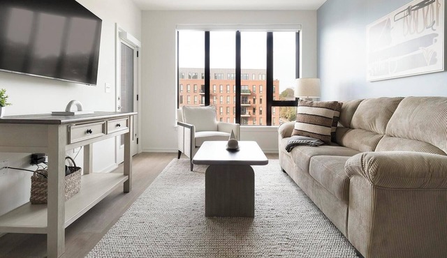 Landing | Spectacular 1BD, Gym, Pool