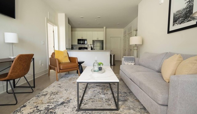 Landing | Spectacular 2BD, Pool, Gym